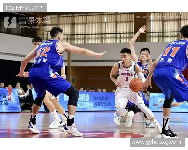 CBA新疆队与山东队激战在即12月2日精彩对决值得期待 CBA新疆队与山东队激战在即12月2日精彩对决值得期待