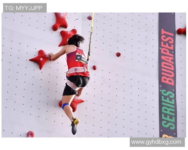 赛后复盘:上海攀岩队与深圳攀岩队的默契配合与战术分析 赛后复盘:上海攀岩队与深圳攀岩队的默契配合与战术分析